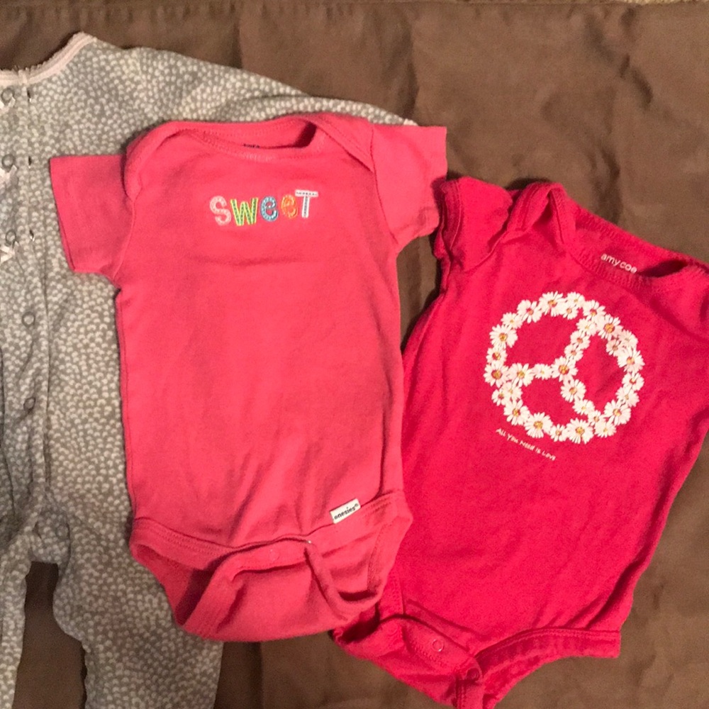 3 CUTE BABY ONESIES